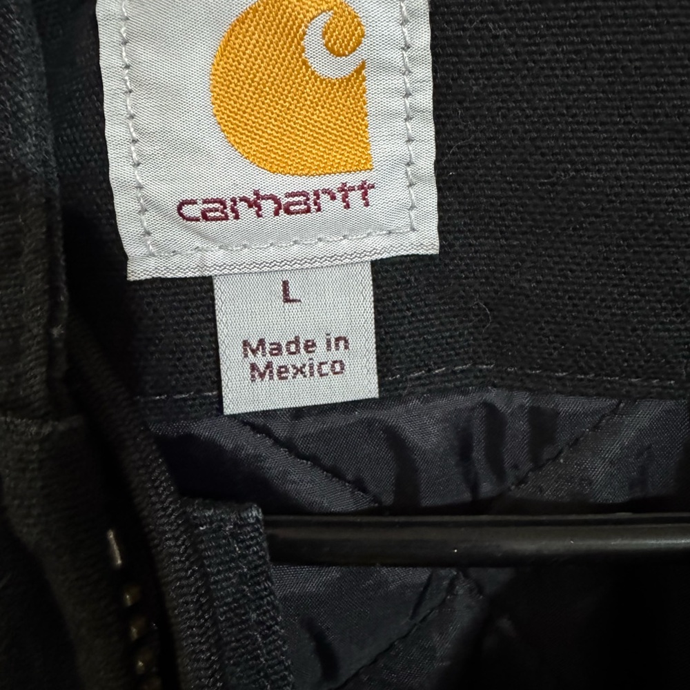 Like New Carhartt Men’s Black Jacket - Picture 2 of 10